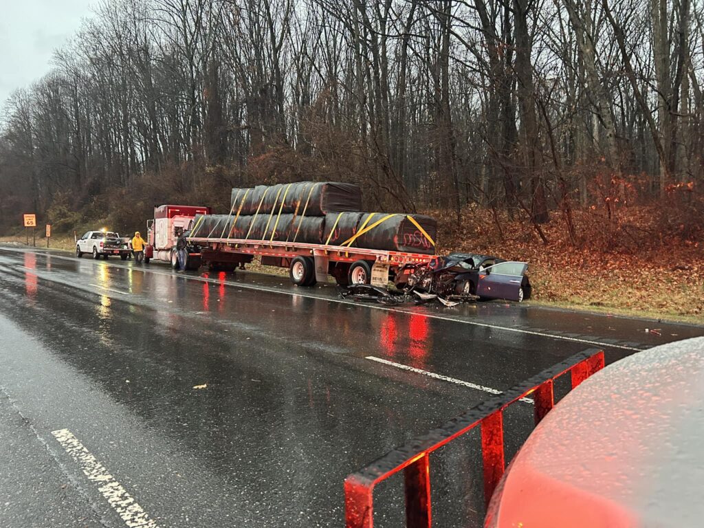 Tractor Trailer Crash Shuts Down I-95 By Harford County Line ...