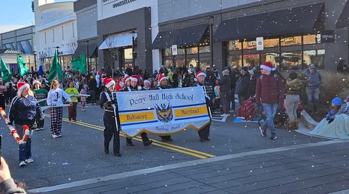 The AVENUE at White Marsh Holiday Parade Photos