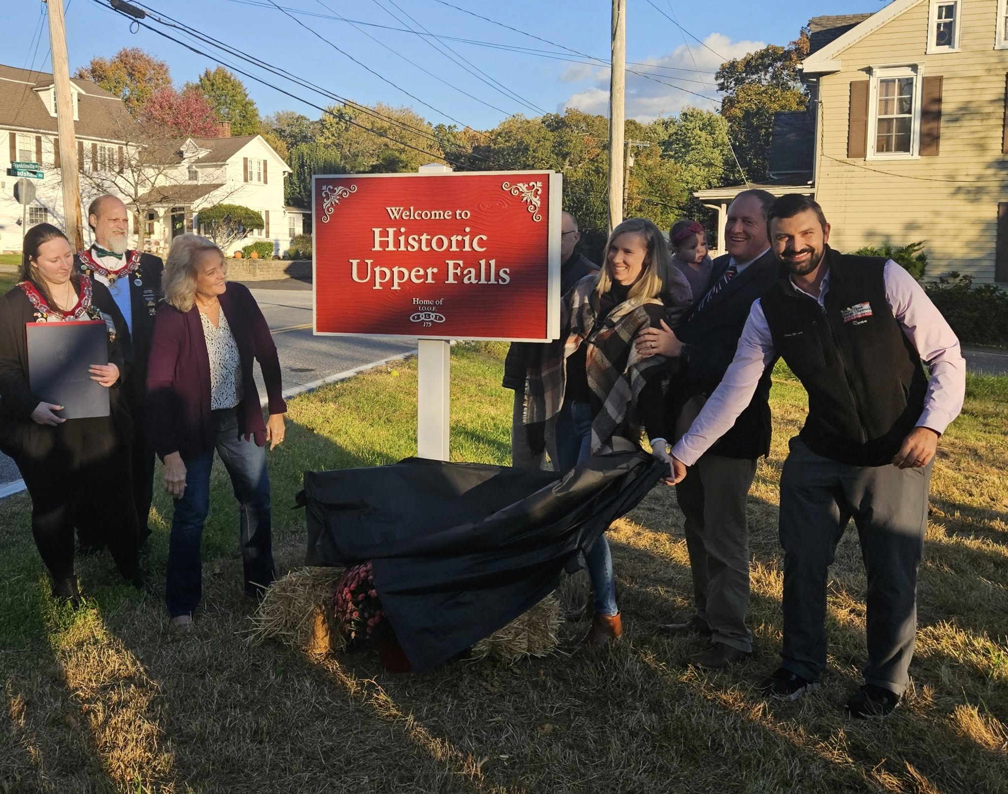 Upper Falls Community Unveils New Welcome Sign
